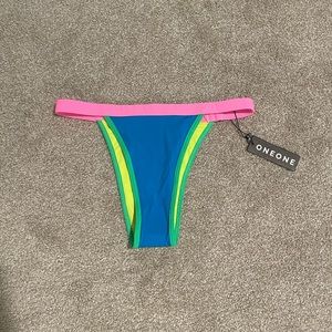 OneOne swim bottoms, size medium, NEW with tags